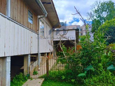 Imperdível! Duas Casas à Venda em Rio do Sul - SC Imperdível! Duas Casas à Venda em Rio do Sul - SC